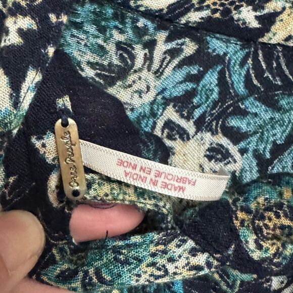 Free People Lady Luck tunic top dress size Medium M women’s blue paisleys - Picture 7 of 8